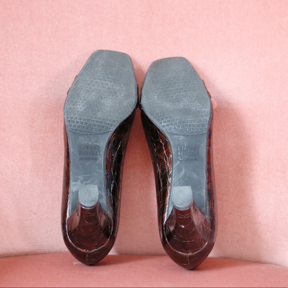 Stuart Weitzman Crocodile Pattern Kitten Heels - Picture 8 of 8